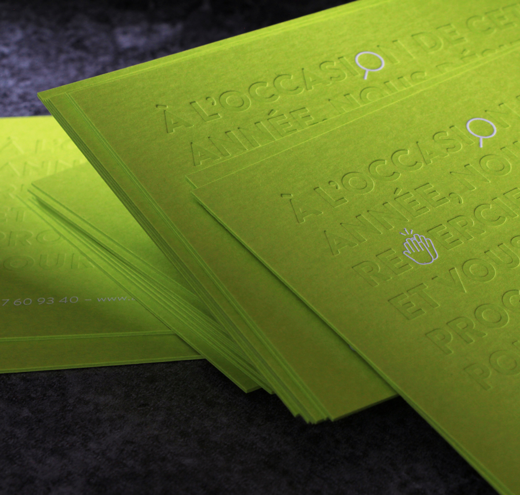Carte de vœux verte imprimées en lettrepress et marquage à chaud blanc